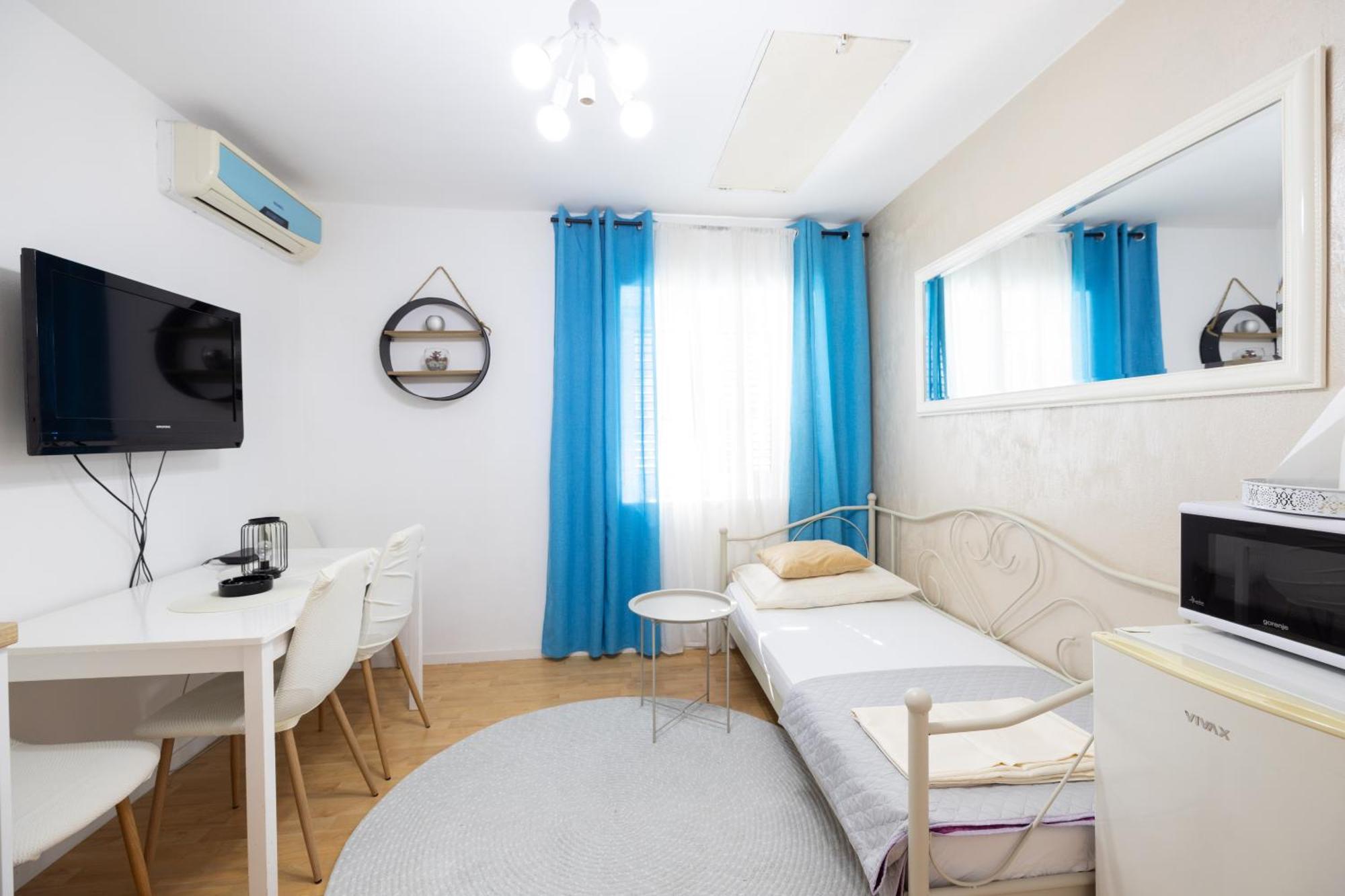 Rebecca 3* Makarska